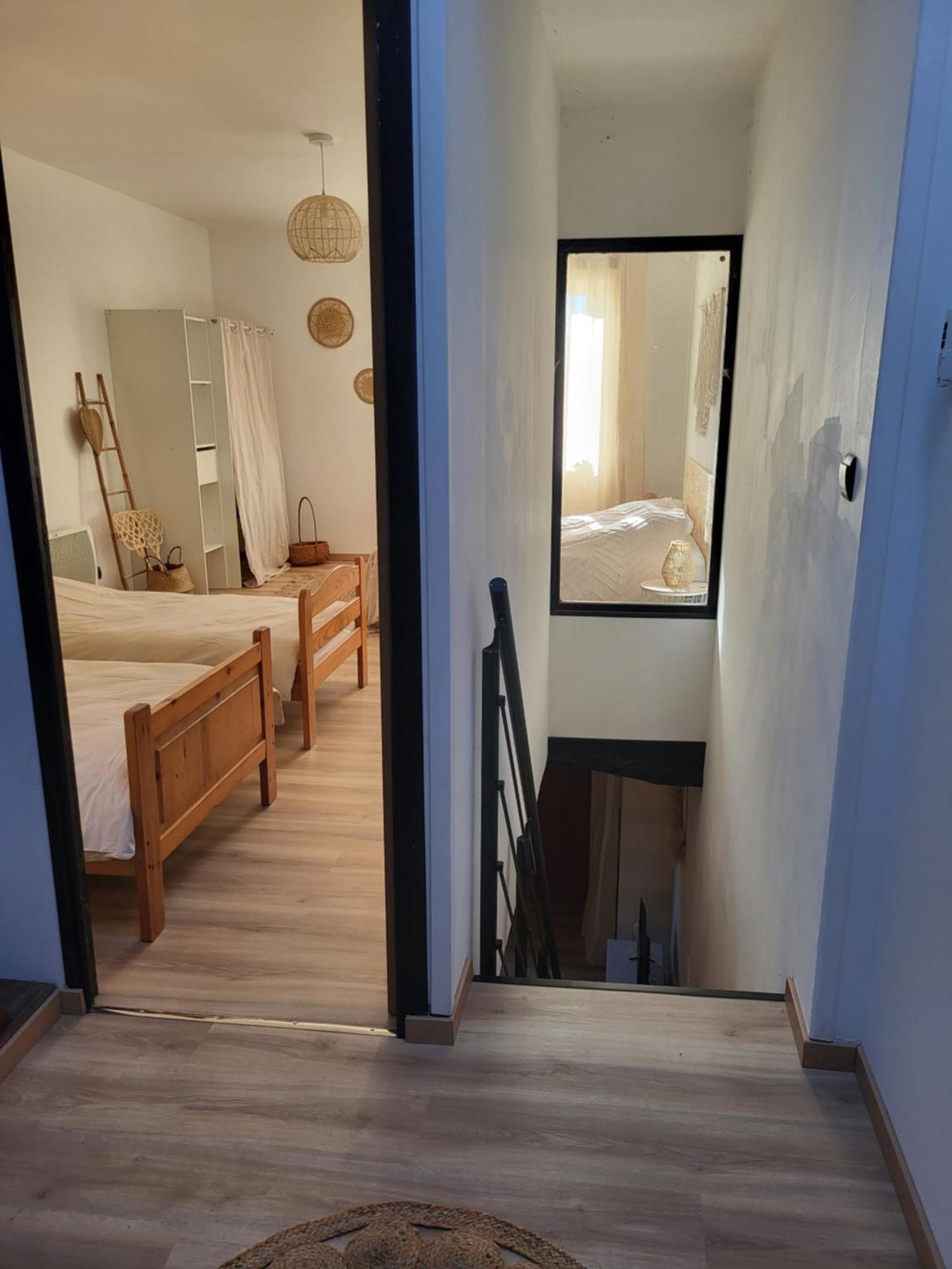 Maison De Village A La Decoration Boheme Jusqu'a 6 Personnes Apartment