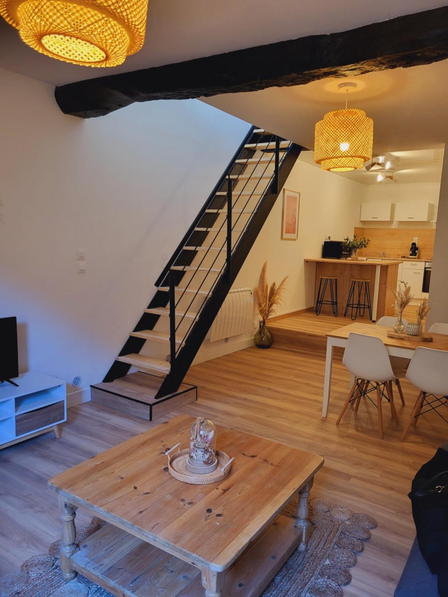Maison De Village A La Decoration Boheme Jusqu'a 6 Personnes Apartment